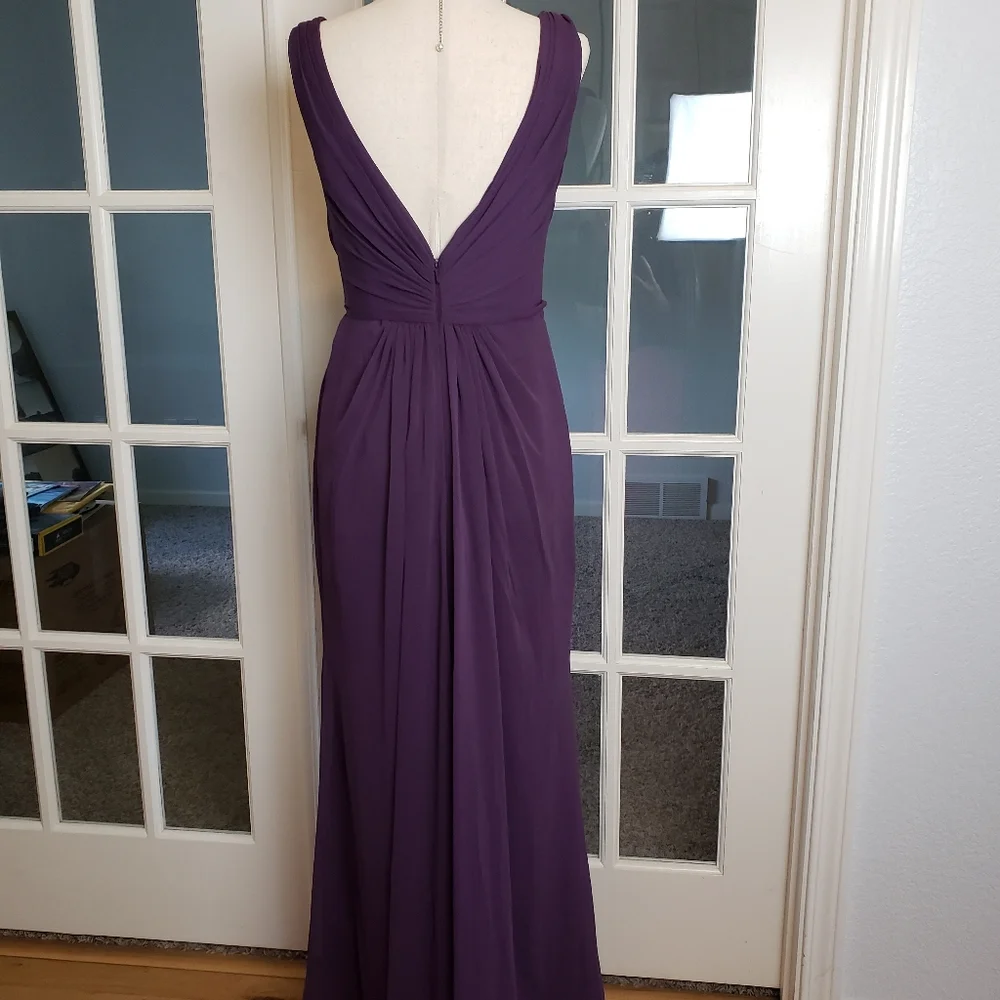 David's Bridal Bridesmaid Floor Length Plum dress Size 4 - Picture 5 of 6